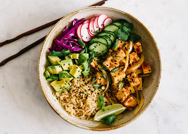 Poke bowls & salads